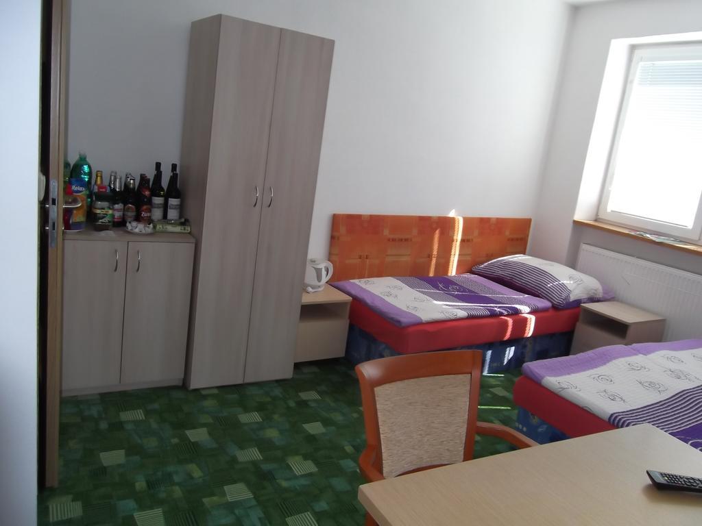 Penzion Apartmany Злин Номер фото